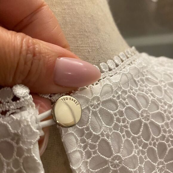 Ted Baker lace top, size 3(L) - Picture 6 of 9